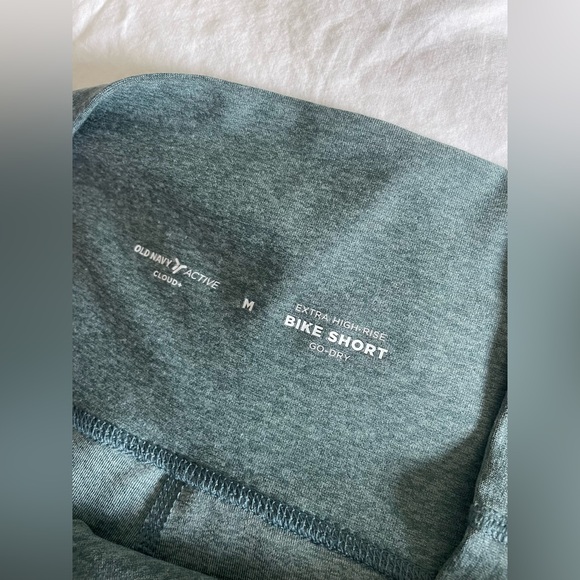 Old Navy Extra High Rise Bike Shorts - Picture 2 of 2